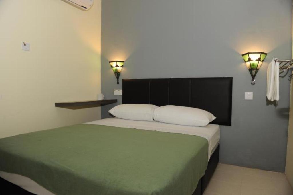 Kuok Pin Hotel Kuching Esterno foto